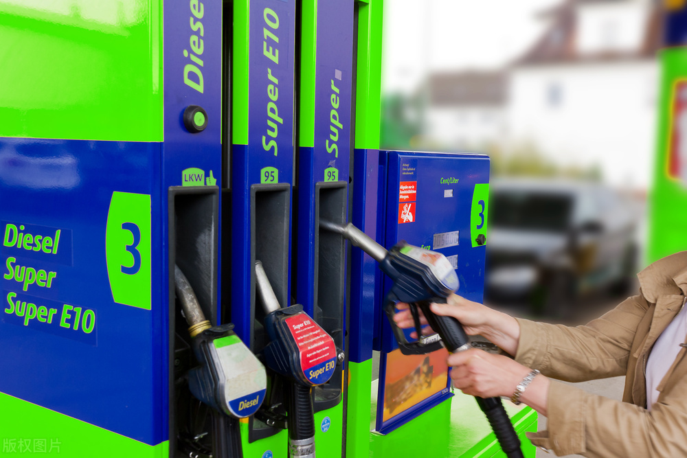 甲醇汽油用什么添加劑?